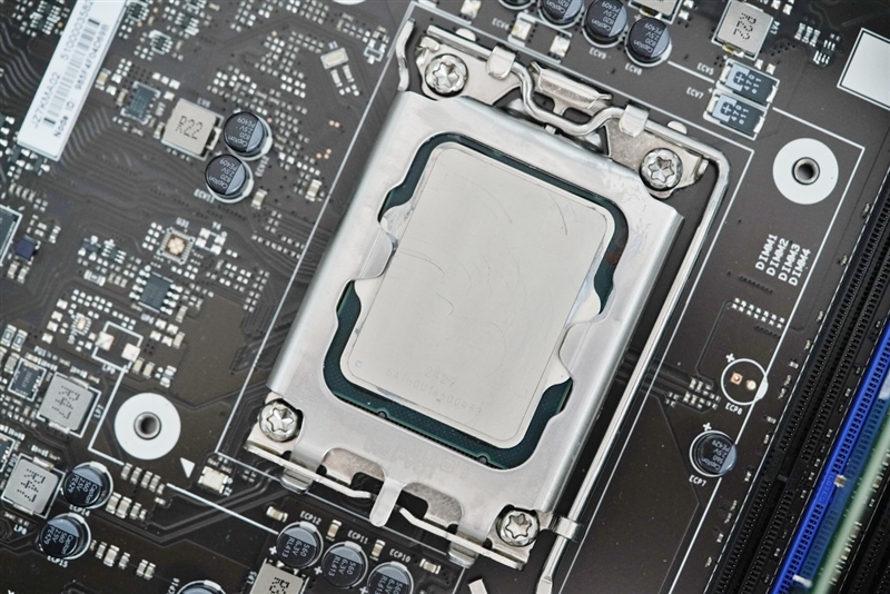 真机实测：搭载兆芯KX-7000的同方全国产台式机评测体验