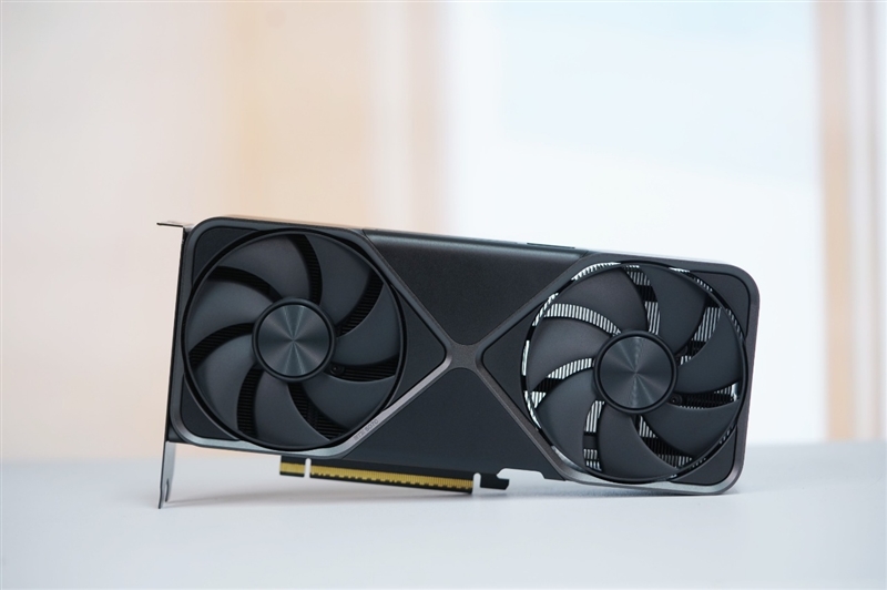 NVIDIA RTX 5070首发评测：DLSS 4提升超4倍！4K游戏不再是高端玩家专属