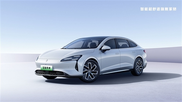 宝骏旗舰轿车“享境”官宣4月7日预售：搭载灵眸智驾3.0+灵语智能座舱
