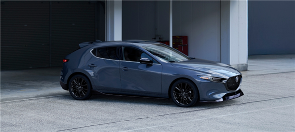 看了北美特供的马自达3 梁家辉来了都不会说塞车