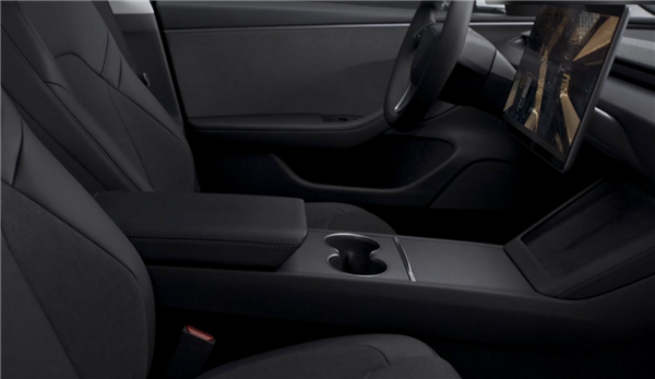 外观、配置全公布!特斯拉正式发布廉价版Model 3/Y 铁粉吐槽:价格太失望了