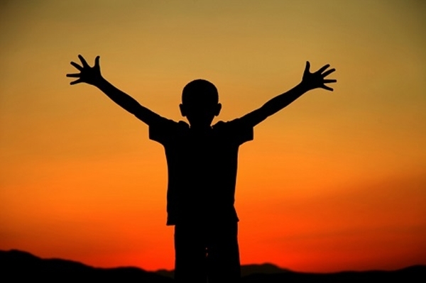 中国人为啥越来越高了 专家：基因好占主要因素 后天营养也是关键