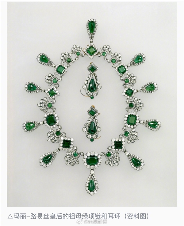 法国卢浮宫发生入室盗窃案:9件稀世珍宝丢失 凶手骑摩托逃窜