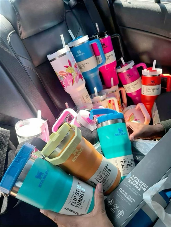 潮人 正滑落到时尚鄙视链的底端