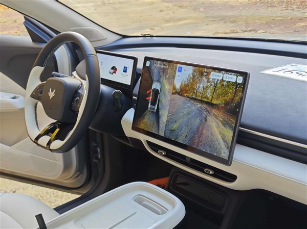 上市不到1月交付就破万台 6.28万起的极狐阿尔法T1为何能一把破圈