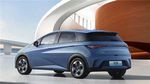 中国新能源汽车10月出口直接翻倍 比亚迪第一 超2、3名之和