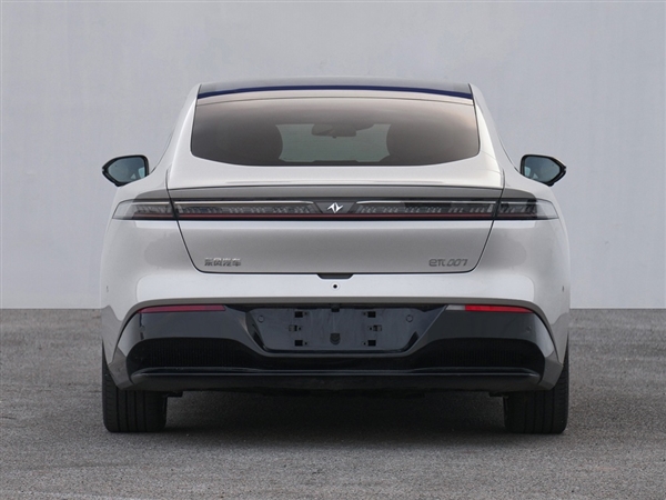 全国首台量产!轮毂电机版东风奕派007申报:功率400千瓦