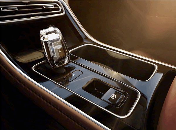 年轻人的第一台“AM吉” 第五代吉利帝豪上市:限时6.59万起