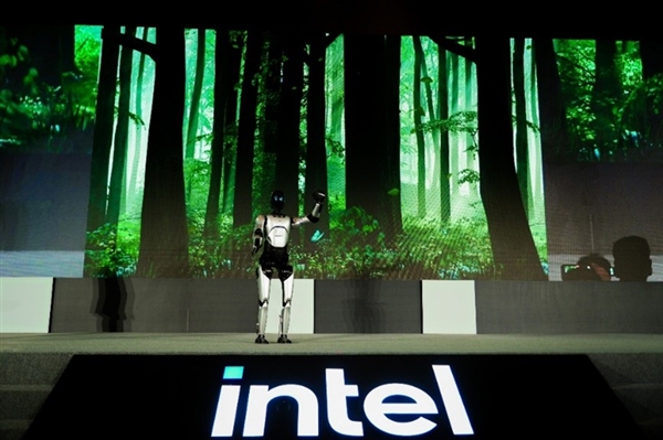 四十而立 再次雄起！Intel创新未来的“火锅哲学”