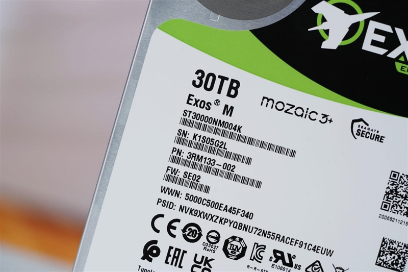 HAMR与CMR加持的稳定可靠企业级硬盘！希捷银河Exos M 30TB评测：读取逼近300MB/s