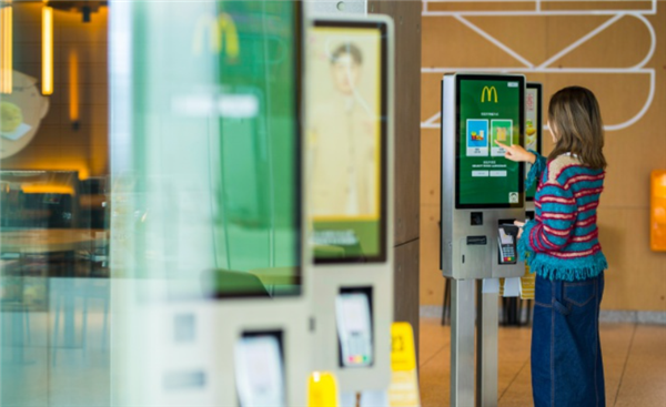 星巴克、汉堡王卖身等于外资大撤退吗 快别扯了!