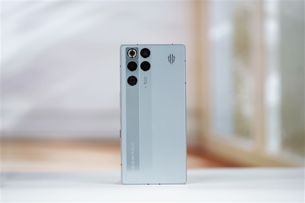 内置24000转/分钟风扇！红魔11 Pro图赏