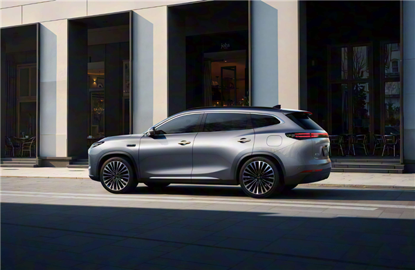 猎鹰700驾驶辅助上车！星途ET5增程版上市：13.49万起